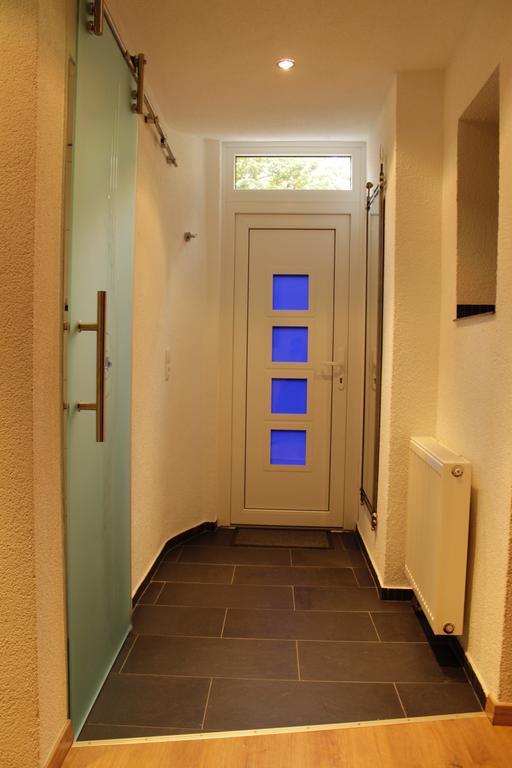 Fe Wo Am Alten Rathaus Andernach Rum bild