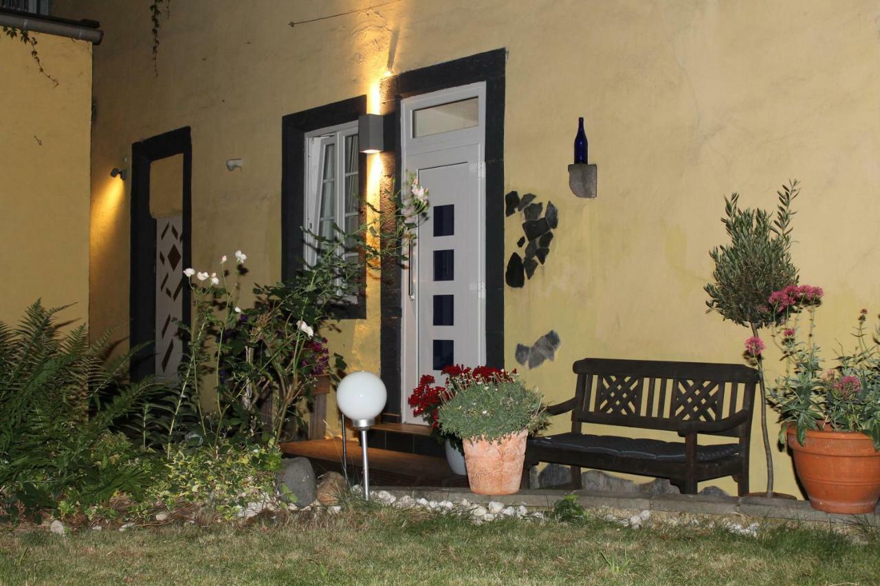 Fe Wo Am Alten Rathaus Andernach Exteriör bild